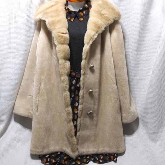 Lady JESSY B Retro Style Geometric DRESS Gray Cream Yellow Navy Sash Belt NWOT - Picture 3 of 12